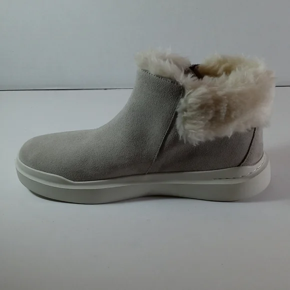 Boot - Picture 4 of 7